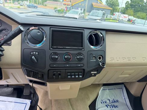 Used 2010 Ford F250 XLT AWD/4WD image 15