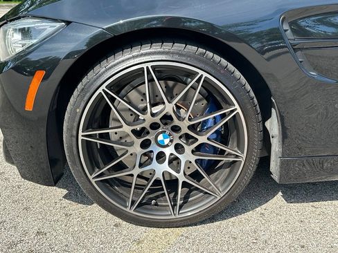 Used 2018 BMW M4 Convertible w/ Competition Package RWD image 18