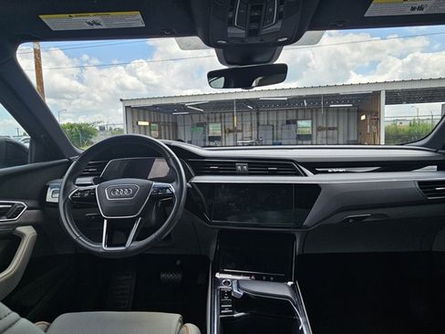 Used 2024 Audi Q8 e-tron Prestige w/ Prestige Package AWD/4WD image 19