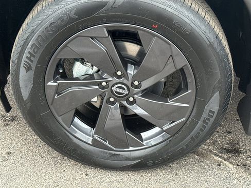 New 2026 Nissan Rogue SV image 9