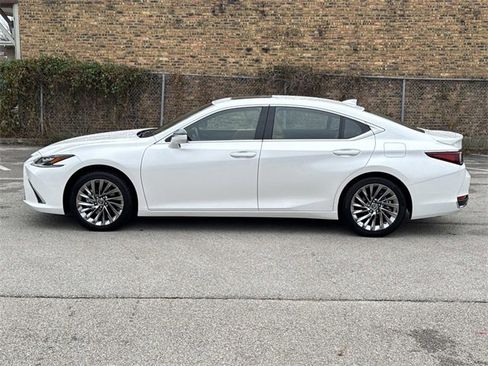 Certified 2025 Lexus ES 300h Ultra Luxury image 8