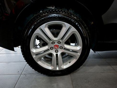 Used 2019 Jaguar F-PACE R-Sport image 48