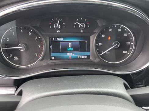 Used 2019 Buick Enclave Essence image 10