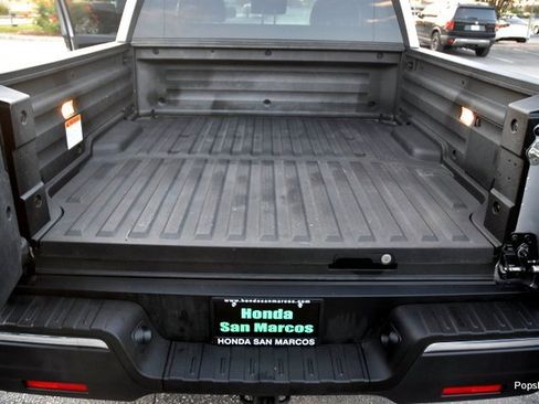 Used 2017 Honda Ridgeline RT image 12