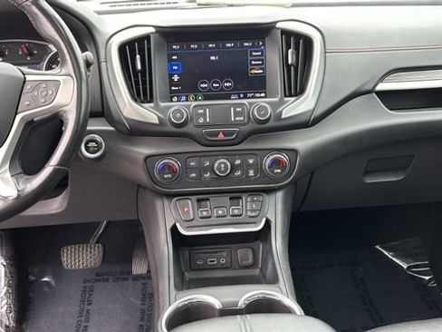Used 2020 GMC Terrain SLT w/ Preferred Package image 25