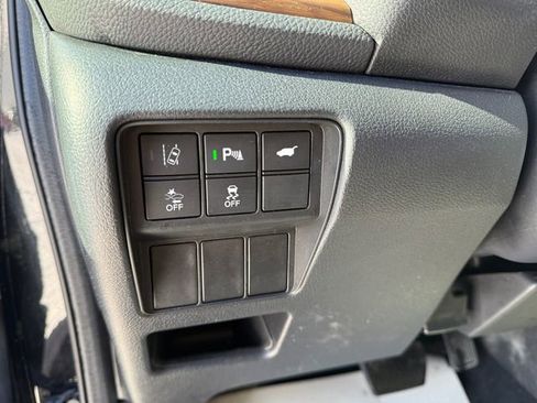 Used 2022 Honda CR-V Touring image 25