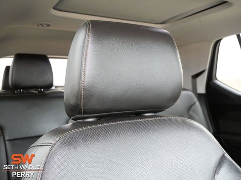 Used 2021 Chevrolet Traverse Premier w/ Redline Edition image 19