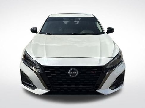 Used 2023 Nissan Altima 2.0 SR image 10