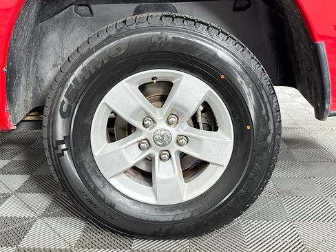 Used 2019 RAM 1500 Classic SLT RWD image 34