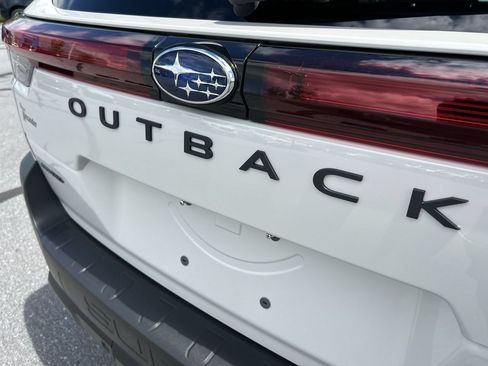 Used 2026 Subaru Outback Limited AWD/4WD image 10