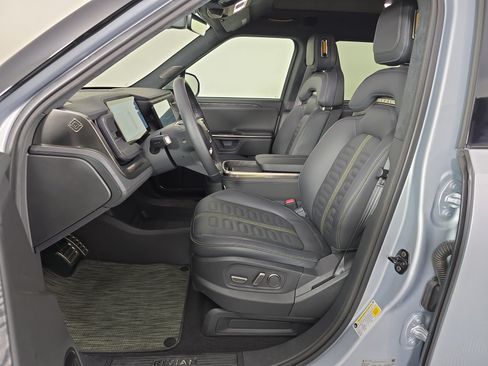 Used 2024 Rivian R1T Adventure Dual AWD/4WD image 18