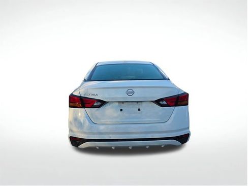Used 2025 Nissan Altima 2.5 SV image 8