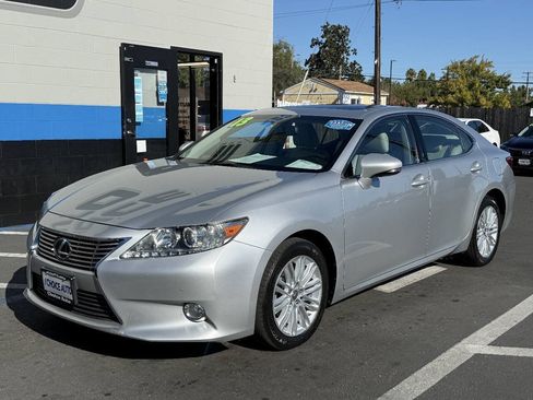 Used 2013 Lexus ES 350 w/ Premium Pkg FWD image 3