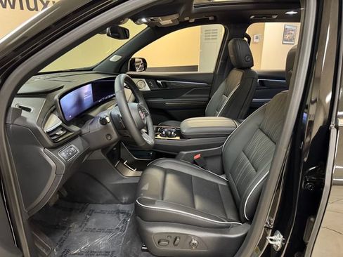 Used 2025 Buick Enclave Avenir w/ Trailering Package, 5000 lbs. AWD/4WD image 8