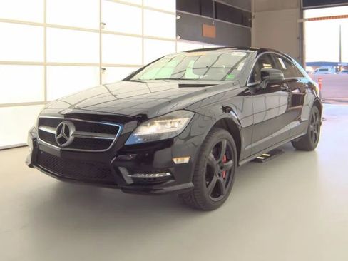 Used 2014 Mercedes-Benz CLS 550 4MATIC w/ Premium 1 Package image 1
