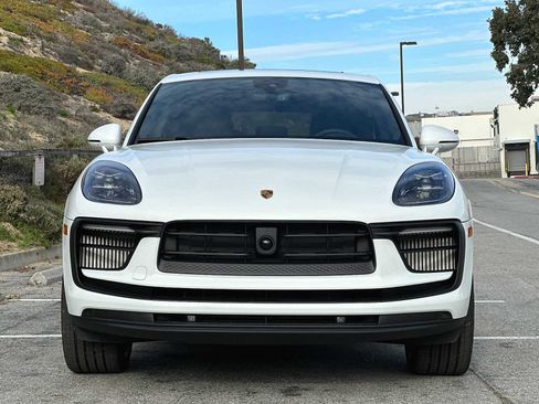 Used 2024 Porsche Macan S image 11