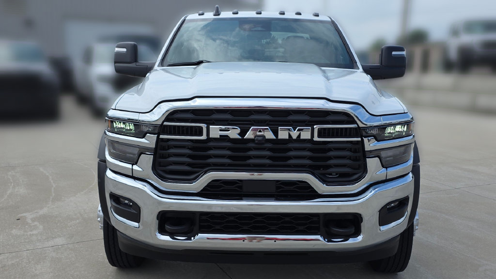 New 2026 RAM 5500 Tradesman w/ Chrome Appearance Group AWD/4WD image 8