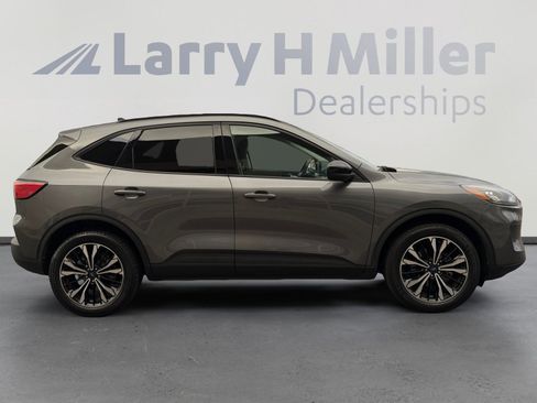 Used 2022 Ford Escape SEL w/ SEL Stealth AWD Package image 6