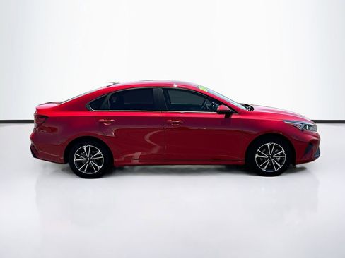 Used 2024 Kia Forte LXS w/ LXS Technology Package FWD image 4