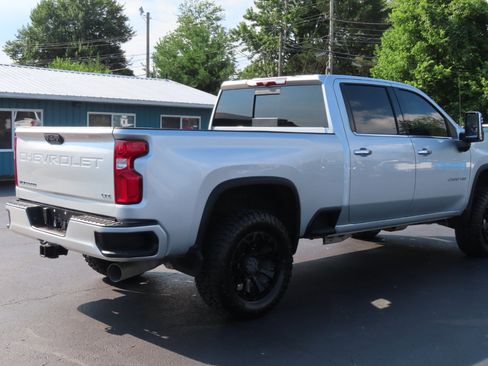 Used 2020 Chevrolet Silverado 2500 LTZ w/ LTZ Convenience Package image 13