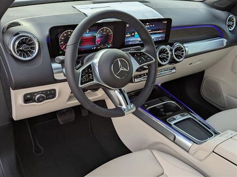 New 2026 Mercedes-Benz GLB 250 image 3