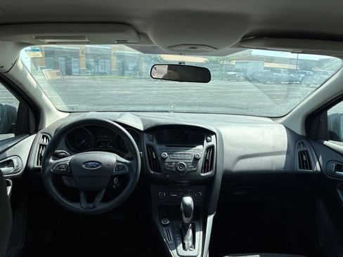 Used 2016 Ford Focus SE FWD image 11