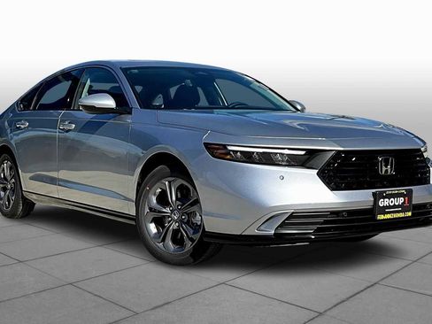 New 2025 Honda Accord EX-L image 2