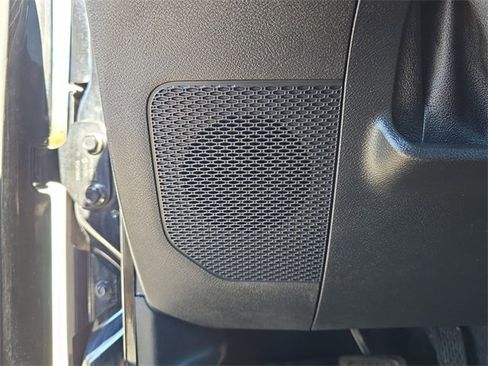 Used 2021 Jeep Gladiator Willys image 14