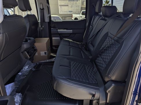 New 2026 Ford F250 Lariat w/ Black Appearance Package AWD/4WD image 9