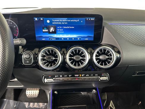 Certified 2025 Mercedes-Benz GLA 250 image 29