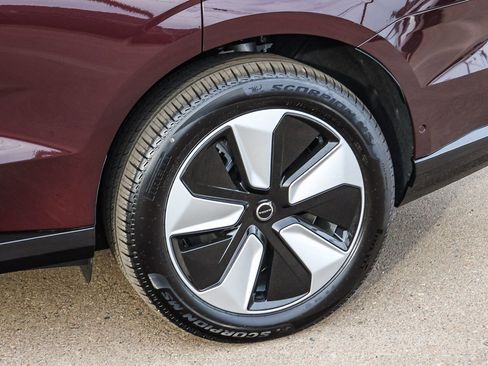 New 2026 Volvo EX90 Plus AWD/4WD image 9