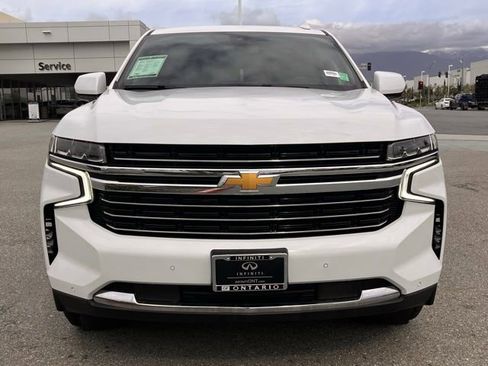 Used 2022 Chevrolet Suburban LT image 3