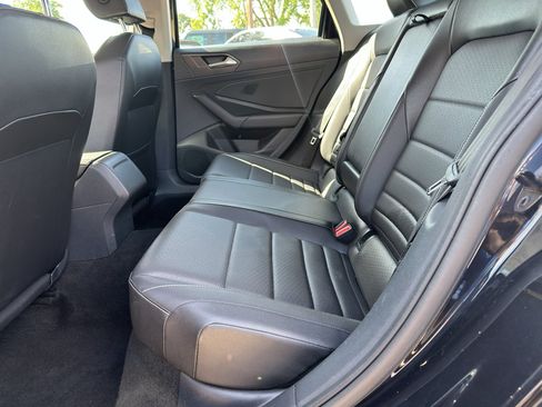 Used 2024 Volkswagen Jetta SE FWD image 19
