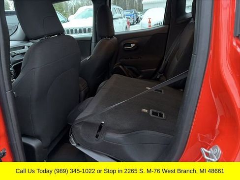 Used 2021 Jeep Renegade Latitude image 31