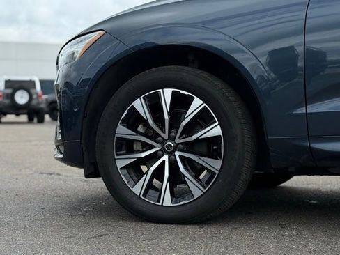 Used 2023 Volvo XC60 B5 Plus AWD/4WD image 46