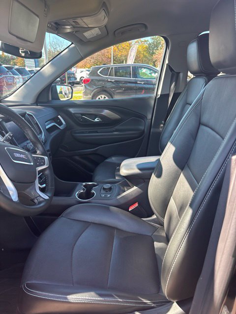 Used 2024 GMC Terrain SLT w/ LPO, Floor Liner Package AWD/4WD image 4