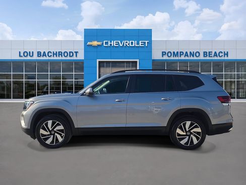 Used 2026 Volkswagen Atlas SE FWD image 4