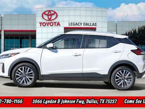 Used 2024 Nissan Kicks SV FWD image 6