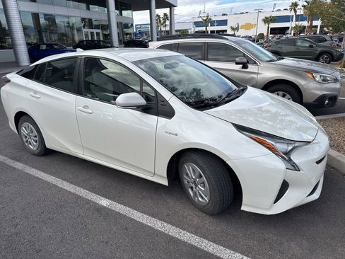Used 2016 Toyota Prius Two image 14