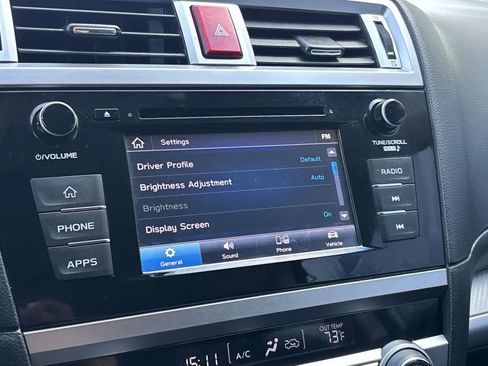 Used 2019 Subaru Outback 2.5i AWD/4WD image 18