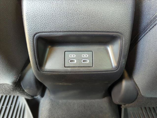 Used 2025 Toyota Corolla LE FWD image 11