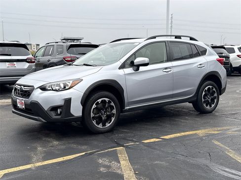 Used 2023 Subaru Crosstrek 2.0i Premium image 5
