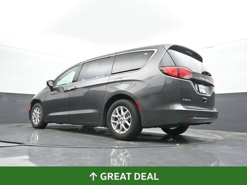 Used 2023 Chrysler Voyager LX FWD image 54