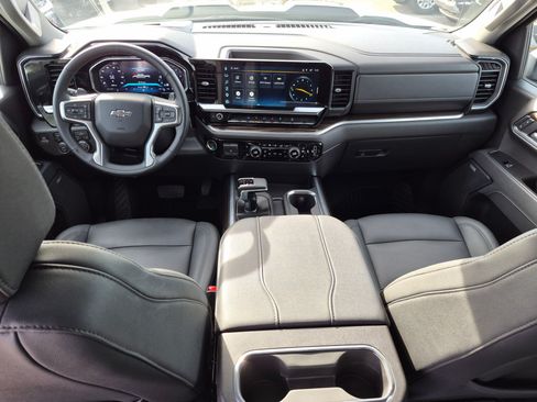Used 2026 Chevrolet Silverado 1500 LT Trail Boss w/ Convenience Package II AWD/4WD image 28