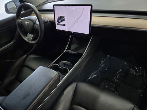 Used 2021 Tesla Model Y 2WD image 5