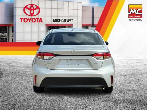 Used 2026 Toyota Corolla LE FWD image 4