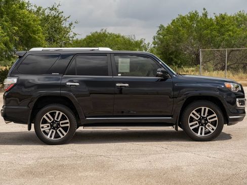 Used 2024 Toyota 4Runner Limited AWD/4WD image 9