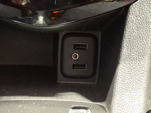 Used 2018 Chevrolet Sonic LT w/ Convenience Package image 24