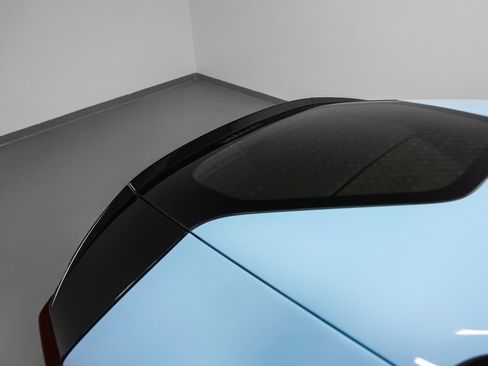 Certified 2025 Ferrari 12Cilindri RWD image 43
