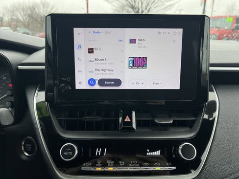 Used 2023 Toyota Corolla SE image 17